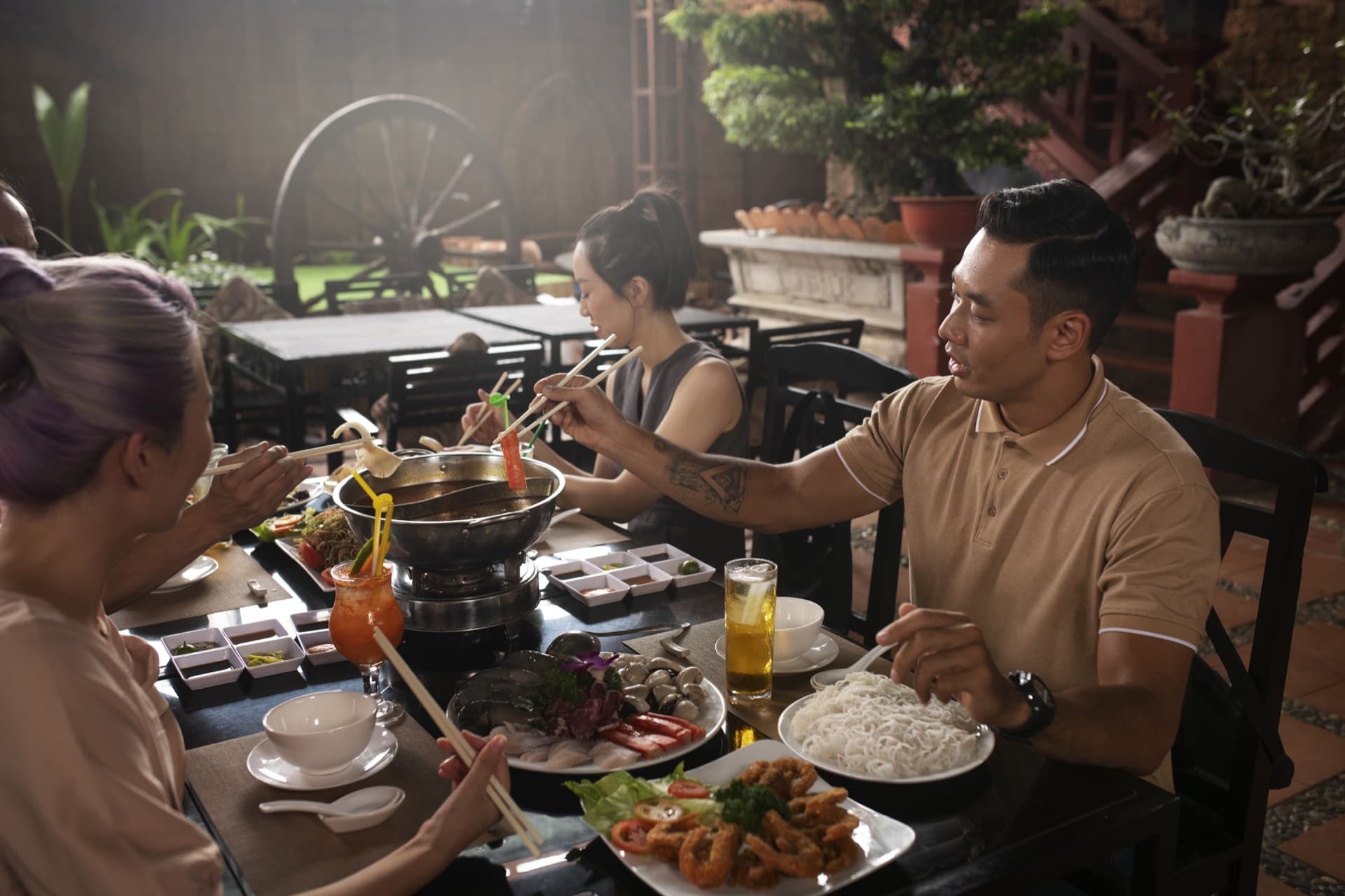 Wisata Kuliner Nusantara: 10 Kota dengan Makanan Terenak di Indonesia 2026